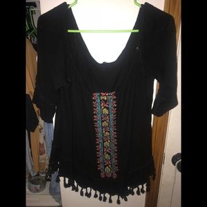 black off the shoulder half sleeve